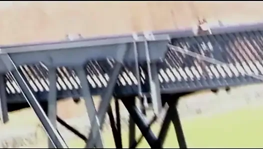 O sıkı anal deliğini siktiren bir Fransız bebek