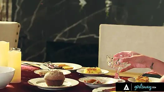 GIRLSWAY - замужняя пара Gal Ritchie и Anissa Kate празднуют годовщину с чувственной ночью свидания