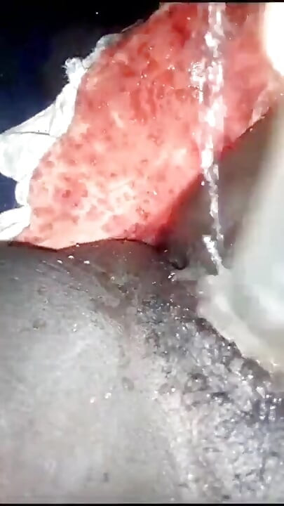 She Uses Bottle to Masturbate,she Squirts and Had Orgasm