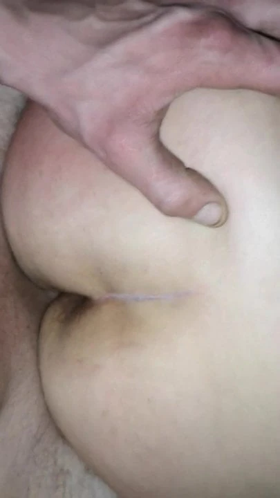 Minha esposa gosta de pau bem la no fundo