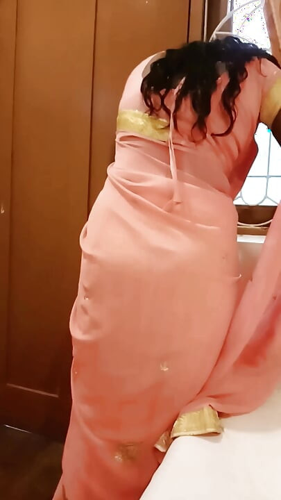 Desi Tamil Wife Renus store rumpe og fitte ertet i Saree Post-hotel - Cuck Films! Indianhotwifex