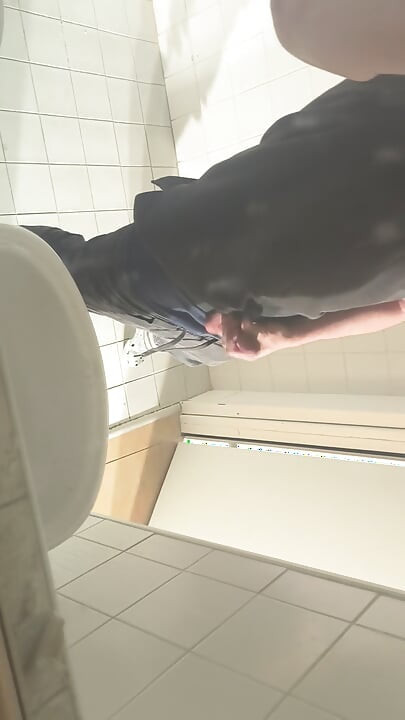 I quietly play with my penis at work in the evening.