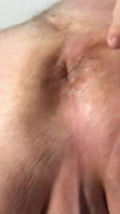 Fat Guy wanks cock and shows hole | Clip 2