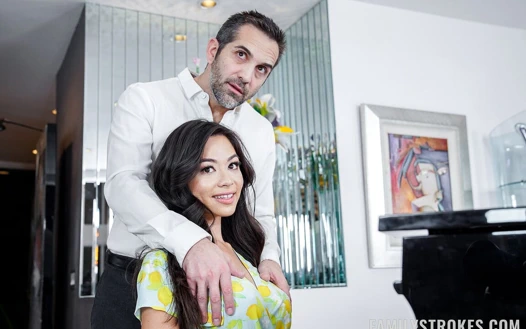 Klavier kann man nicht lernen, wenn man nicht Losen oben ist! Lass deinen stiefvater dir einen orgasmus geben