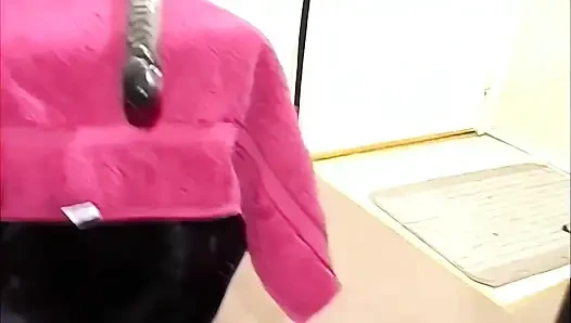 Cewek jerman dientot habis-habisan dan disodok pakai mainan seks!