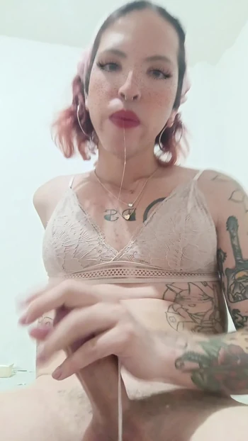 I'm so that I love to record myself cumming
