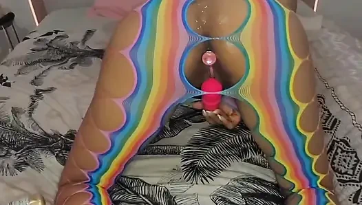 Bu sevimli Asyalı sürtük için ilk anal.