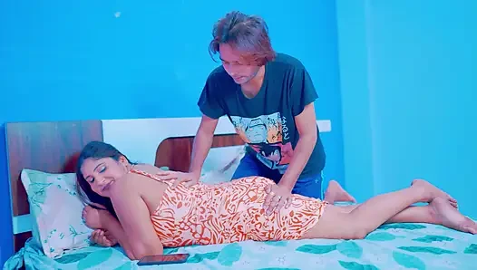 Desi Indian Malkin fucked hard by her naughty servant in the home