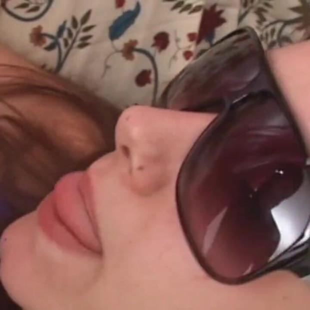 Con đĩ trẻ nghiệp dư được đụ và bị bắt gặp trên máy ảnh