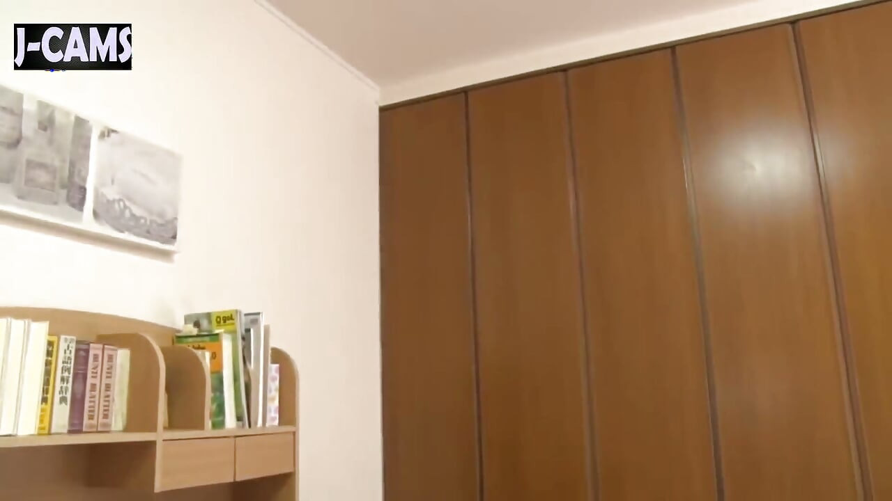 Saf ve ince güzellik esnek kıvrımlarıyla derin arzuya veriyor - sahne2