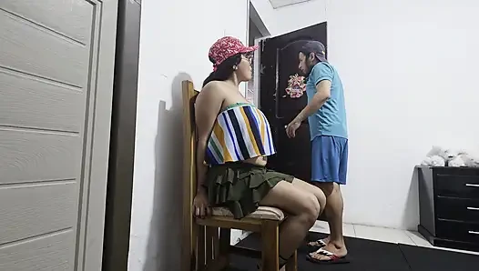 Die Begegnung im park führt zu leidenschaftlichem heim date: Vollbusige latina fickt reifen fremden auf einem stuhl