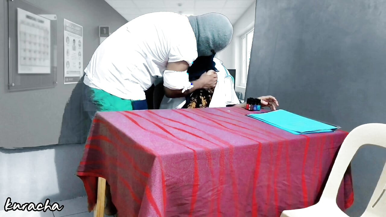 Hot Desi Doctor Aunty Sucking Patient Dick and wonderful doggy and Moaning Loud new Indian Sex New Desi Sex