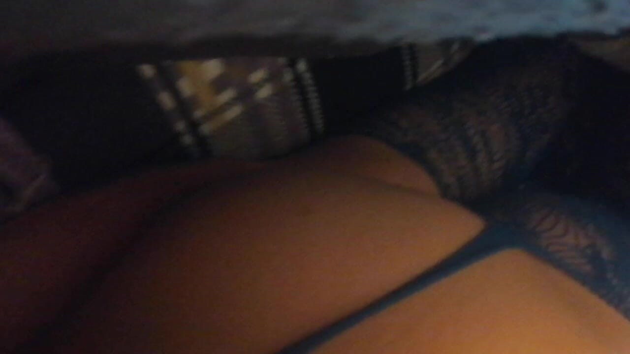 With lingerie in bed
I love dressing up as an old woman in sexy clothes