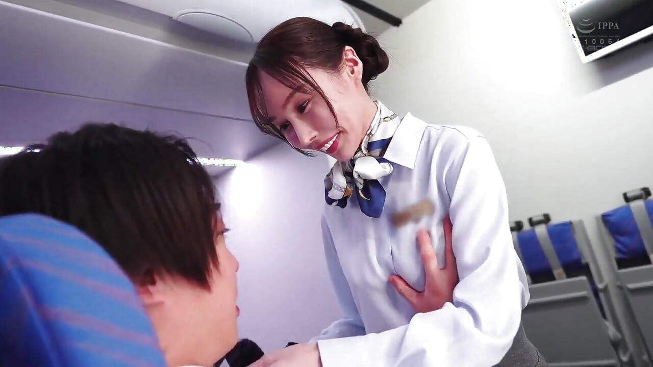 Who Is This Ca. She Drains Passengers' Cum with Her Slim Body Slut Techniques and Soft I-cup Paizuri. Chapter.1