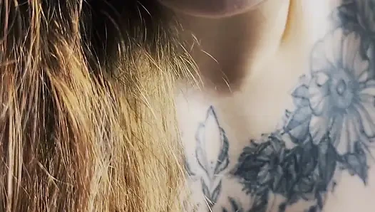 Di bawah dewi dominanmu - pov, bisikan menggoda & mengontrol total