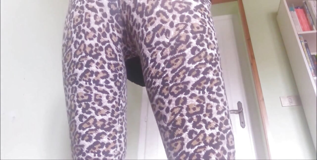 My Stepcousin Has Her Ass so Open That She Can't Fart