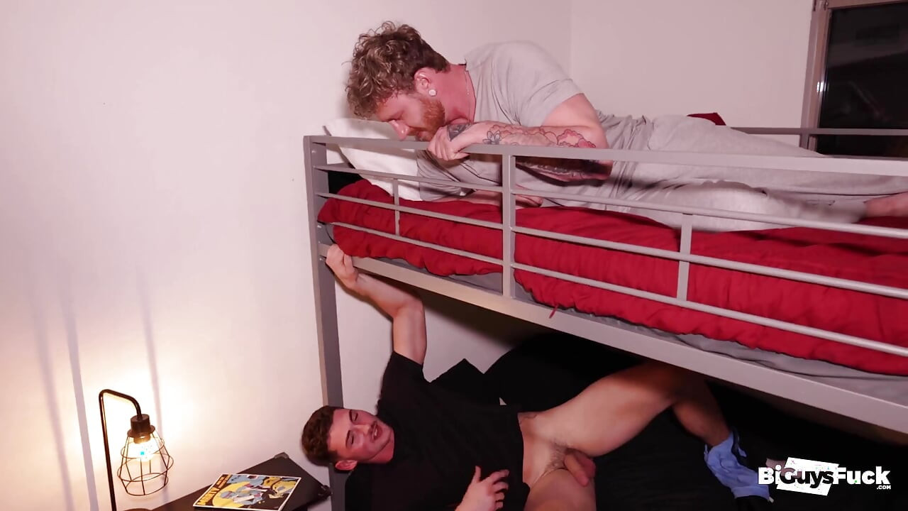 Holy! MMFF Full on College Dorm Sex. Bunk Beds!