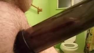 Tempo di pompaggio del pene nel bagno, piccolo cazzo spesso