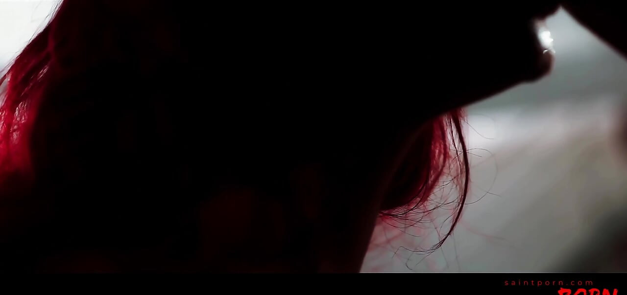 Lexi Ward và Holly D khám phá một đam mê cao su