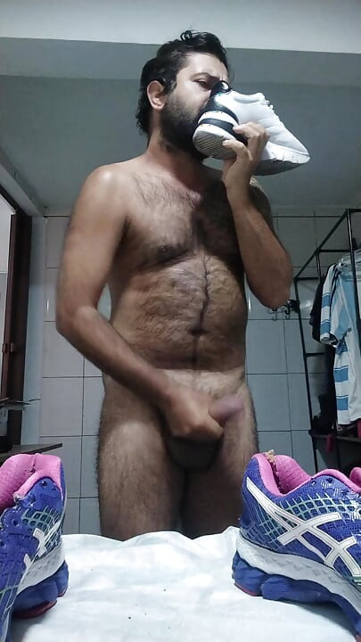 Spor ayakkabı seansı fetişi
