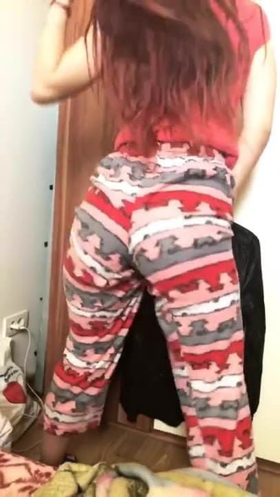 Raducanu M. Emma is twerking her great ass