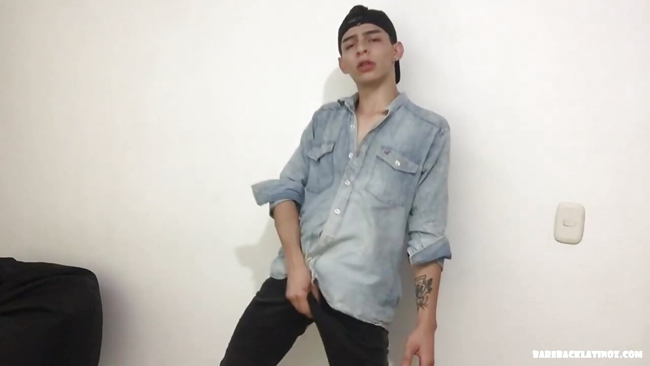 Latino dečko Paul tuče po