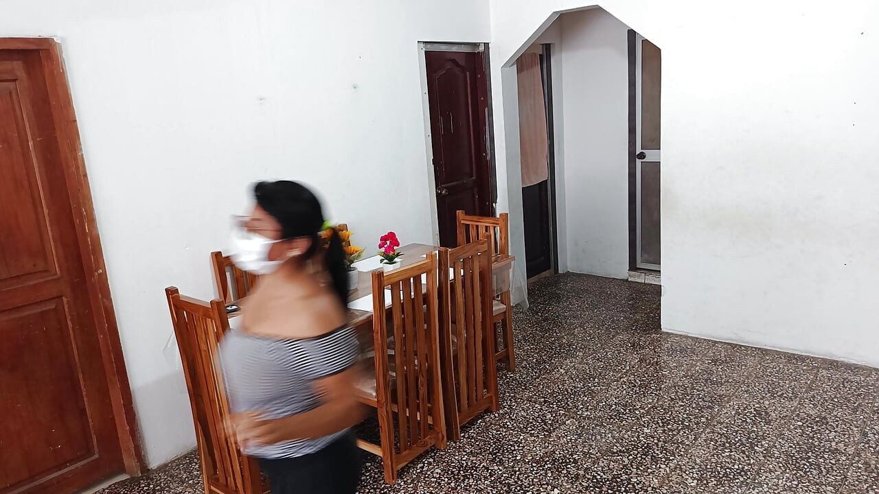 Juan and  Stela the employe, fuck in the house, being unfaithful to the woman.