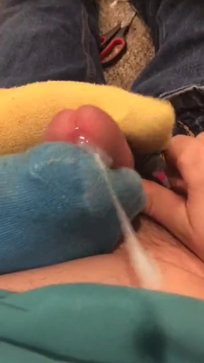 Mismatched sockjob with cumshot