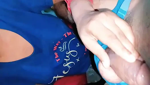 Desi sister in law inserted the dewar big penis inside her throat. Cumshot in mouth and indian bhabhi face fucking video