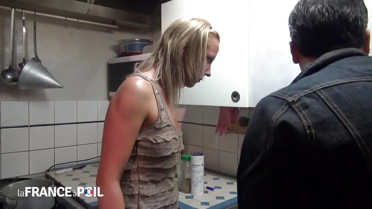 Sexy Blonde Pays Repair Man with Pussy