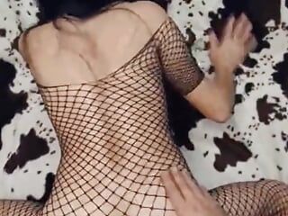 Cuckold-sessie met vrouw in erotische lingerie in mesh