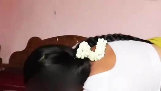 Ateşli tatminsiz tamil teyze bana biniyor ve sert seks istiyor bu yüzden sert domaltarak sikiyor ve onu **çığlık attırdı!! **