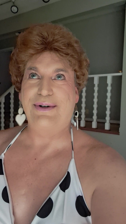 Snimao sam u dvorištu i nisam shvatio da postoje momci koji rade na dalekovodima niz nekoliko kuća.