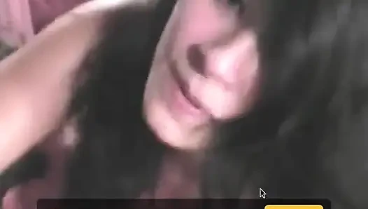 Cewek cantik Asia dengan penutup mata ditampar dan dientot sebelum telan sperma