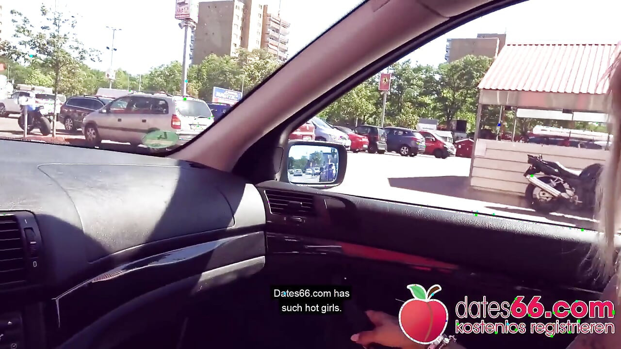 Si jalang Jerman FitXXXSandy dijemput di kedai perkakasan dan dikongkek