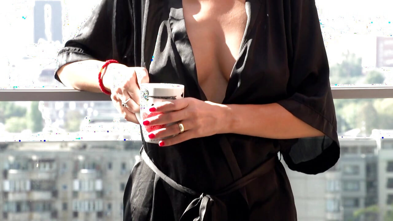 Sexy blonde banged outdoor in the woods