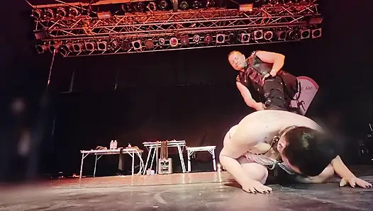 Адская привязанность 3, фон 3