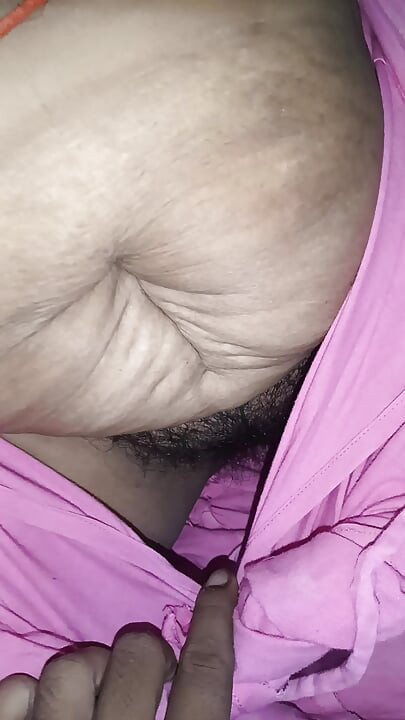 Bhabhi ko peticoat me dekha