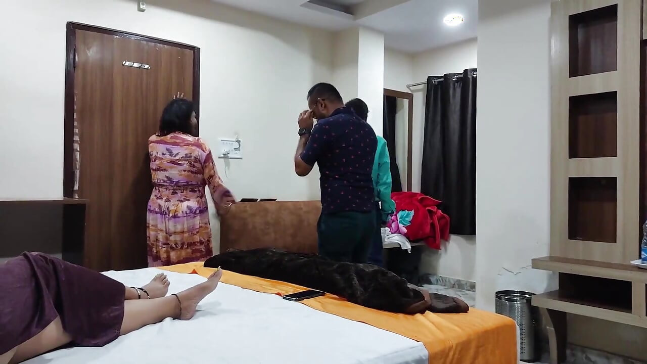 Do Pyaasi Aurat, Full Movie, Two Girls and Two Boys, Bi Sexual Playing with Full Hindi Audio