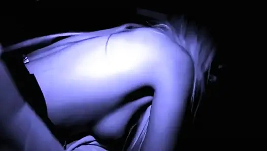 Две шлюхи с большой грудью сосут и трахаются с членом с желанием и удовольствием