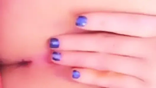 Tunisienne masturbasi memek keras