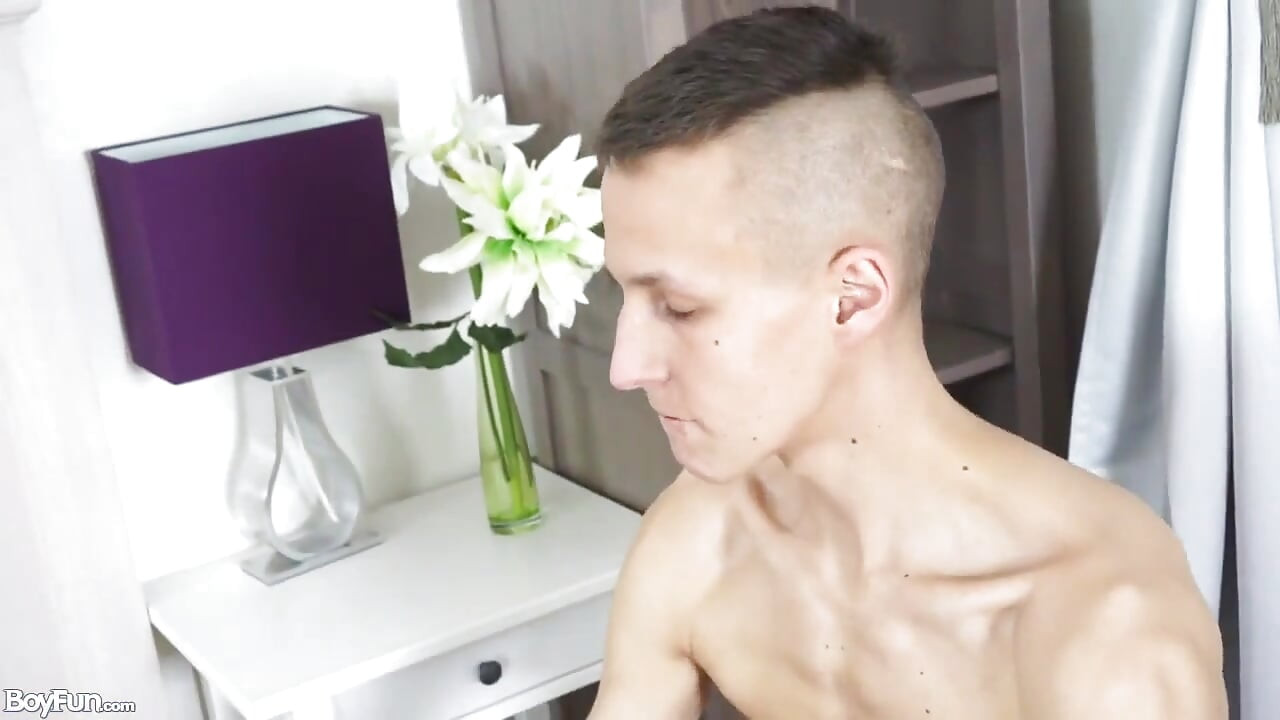 Tommy și James