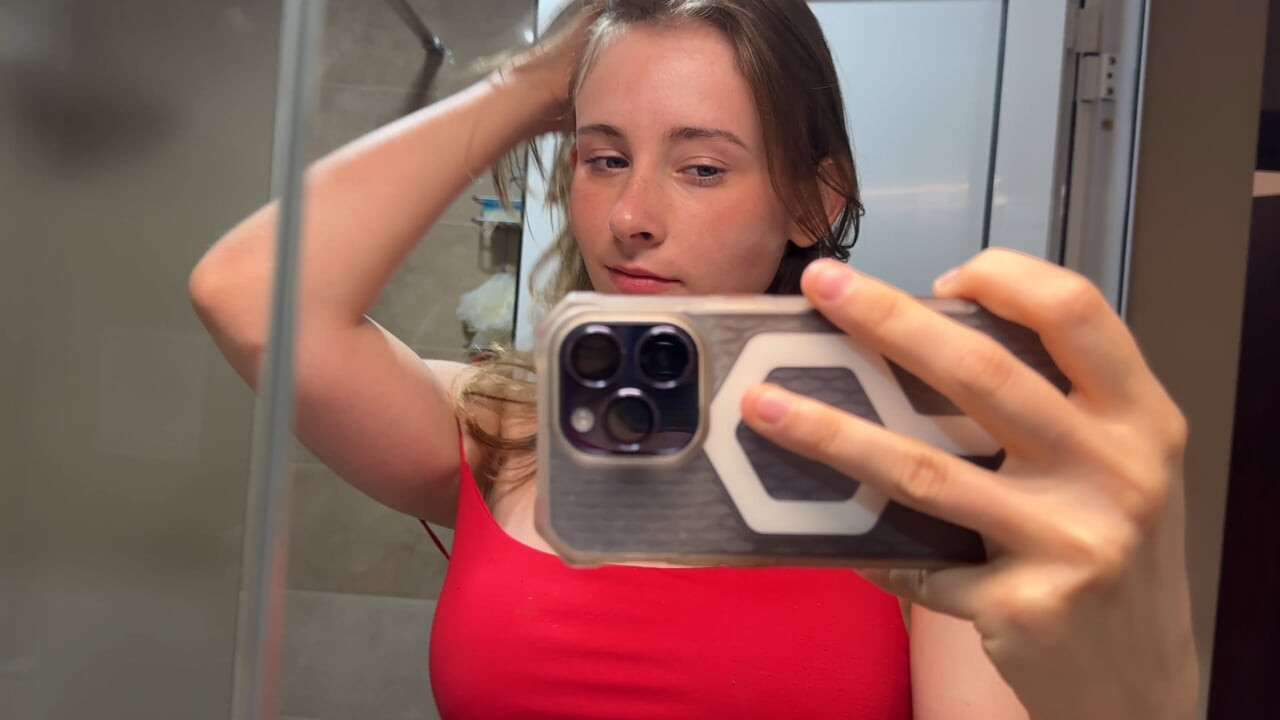 Show de ducha de vestido rojo Pixie - provocación por teléfono para amor propio
