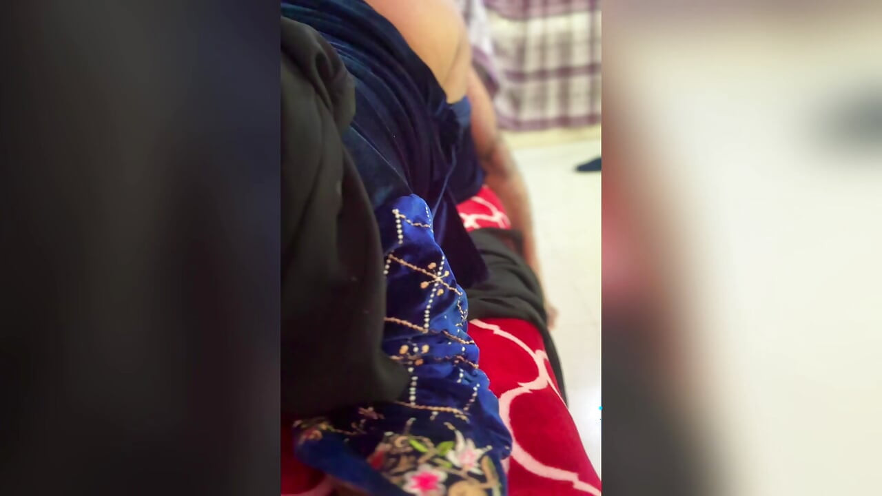 이집트의 큰 엉덩이 아름다운 핫한 이복 누이는 그녀의 거대한 엉덩이를 열고 의붓형동생이 그녀의 방에 들어가서 그녀의 큰 엉덩이를 따먹어