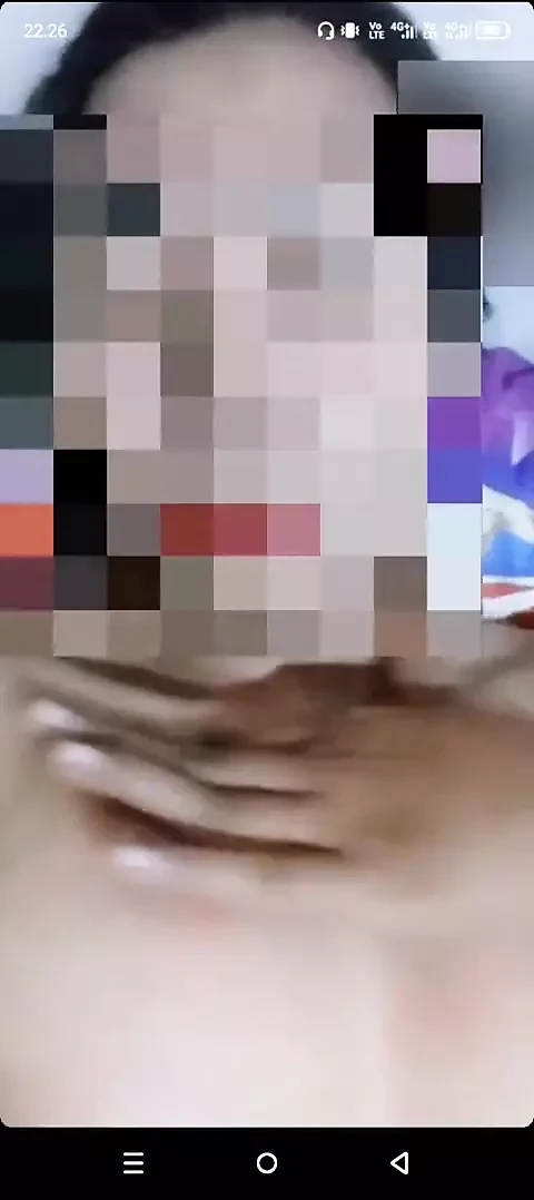 "No lo esperaba! La esposa del vecino envió vc travieso mientras su esposo estaba fuera - ¡cara borrosa pero cuerpo caliente!"