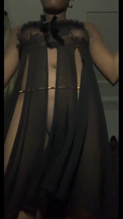 All Eyes on browngurl234 as She Takes Over the Camera with her sexy dance moves | Clip 1