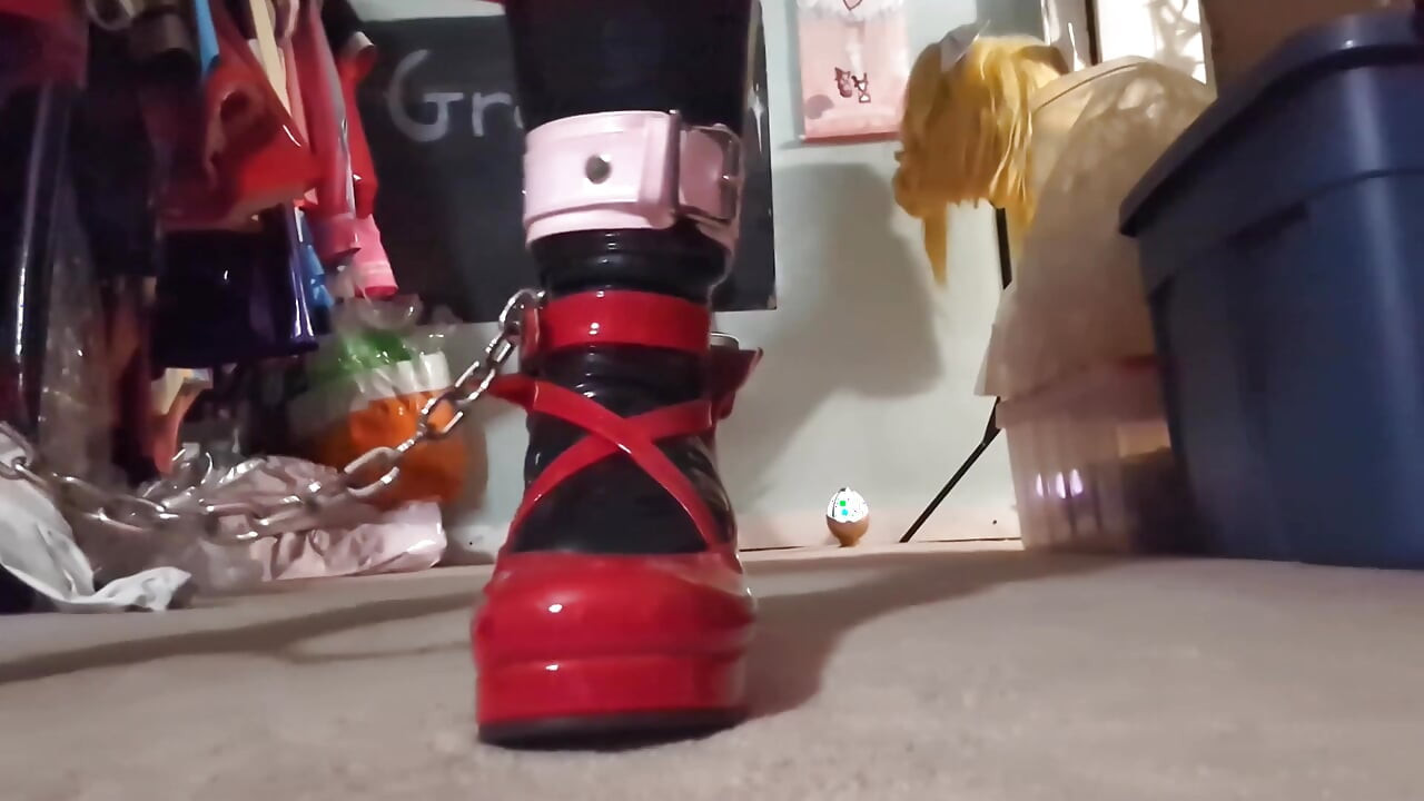 PVC Awek Sut Madoka dilapis dan terikat