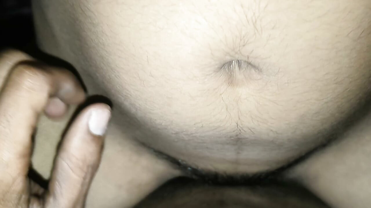 Nisha bhabhi komşusuyla seks yaparken ilk kez seks videosu