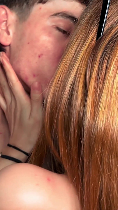 コロンビア人の義理の兄が、私たちの部屋で彼女とセックスした - SPACE PRODUCTIONS | クリップ 1