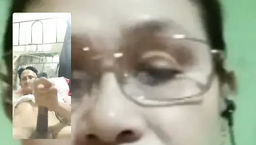 Memek pink yang super krem, enak banget, orgasme yang nikmat!